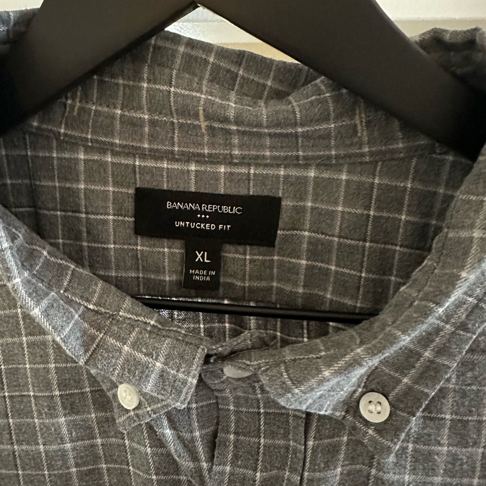 Banana Republic Men's Charcoal Checkered Shirt